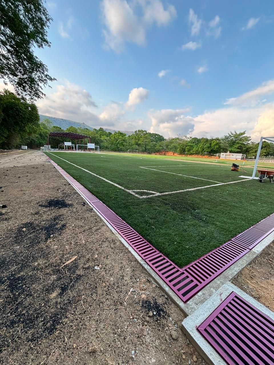 Domo y techumbre de cancha deportiva